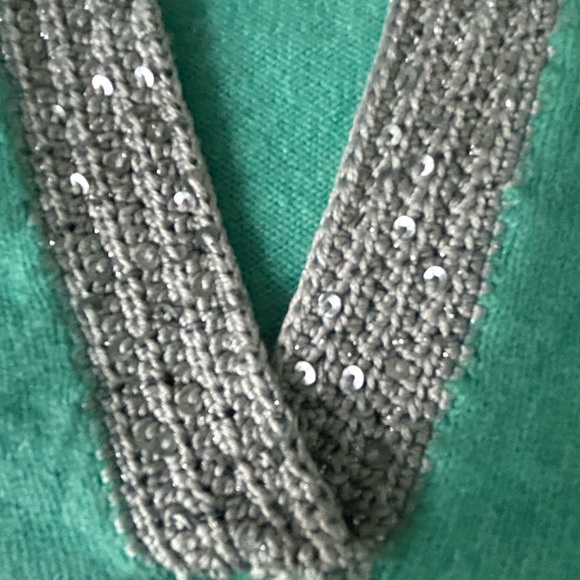 BCBGMaxAzria Green and Gray V-Neck Cashmere Sweater - Picture 3 of 7